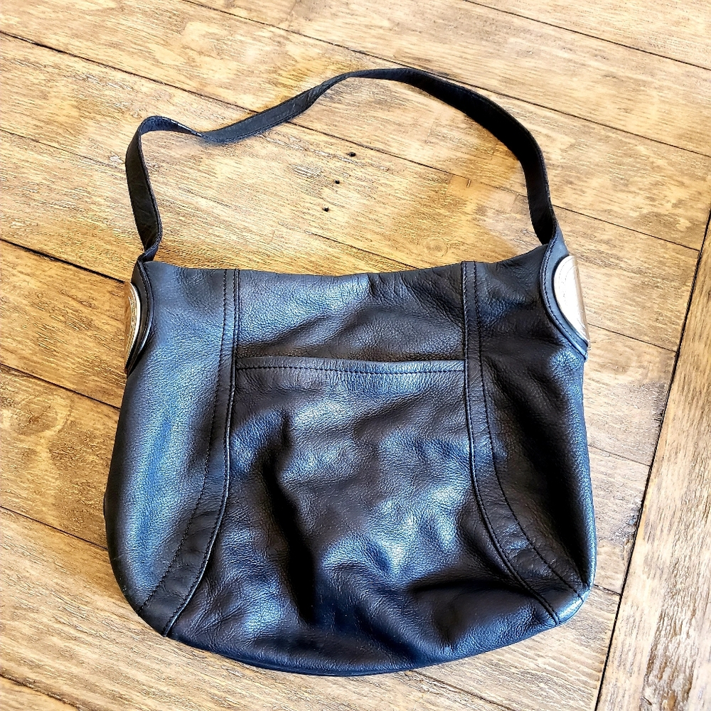B. Makowsky black leather shoulder handbag